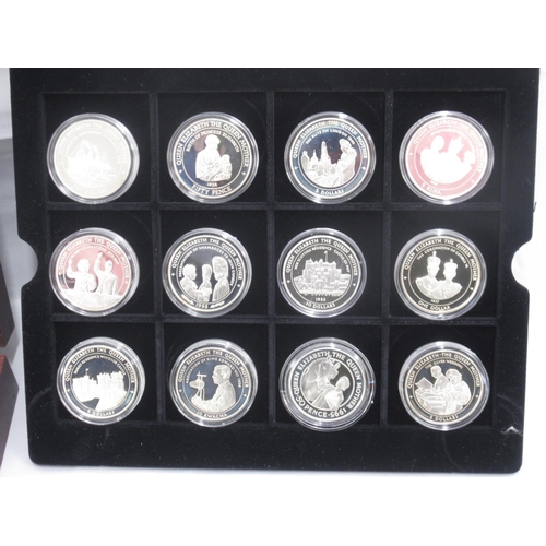 722 - The Official Coin Collection in Honour of H.M. Queen Elizabeth The Queen Mother case cont. 20  Royal... 