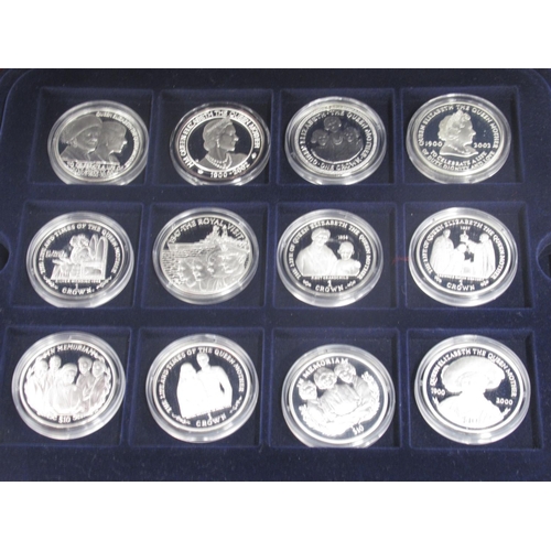 723 - Coin case cont. 36 silver proof coins from The Official Commemorative Coin Collection in Honour of H... 