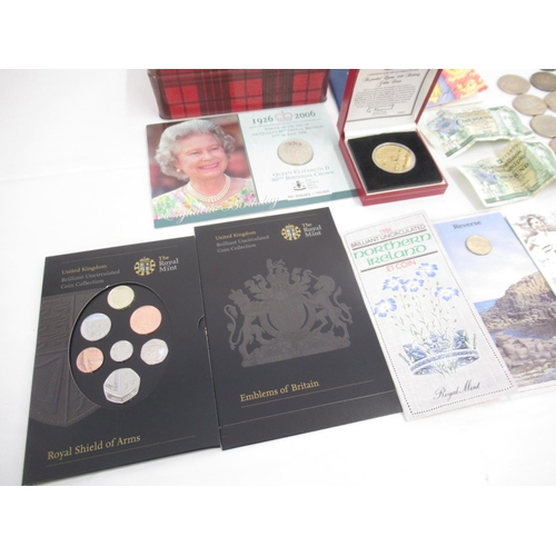 783 - Mixed collection of British coins to inc. 21 £5 coins, 12 commemorative £2 coins, 1935 Crown, 1895 C... 