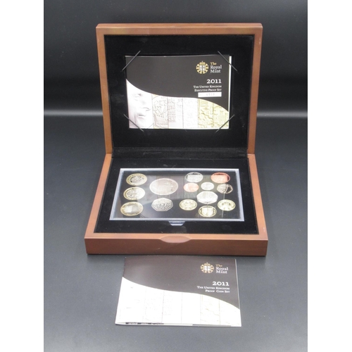 739 - Royal Mint - 2011 United Kingdom Executive Proof Set, Limited Edition no.0500/5000, in original box ... 