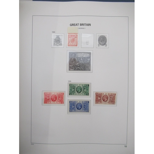 817 - A collection of 6 folders containing assorted GB stamps from the c19th & c20th covering Queen Victor... 