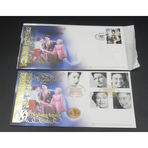 799 - Internet Stamps presentation cover for The Golden Jubillee with Elizabeth II 1962 Sovereign, Limited... 