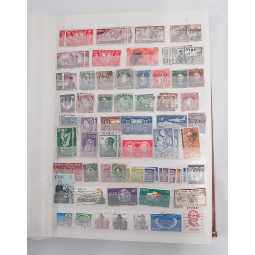 822 - Assorted collection of GB, commonwealth and International stamps to inc. stamp book of GB Postage Du... 