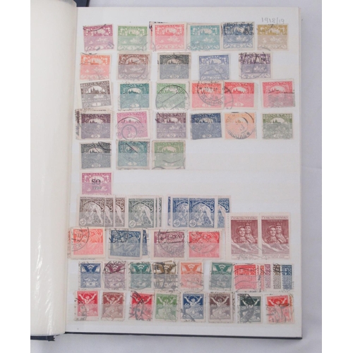 823 - Assorted collection of International stamps to inc. folder w/slip-case of c20th Vatican stamps, a st... 