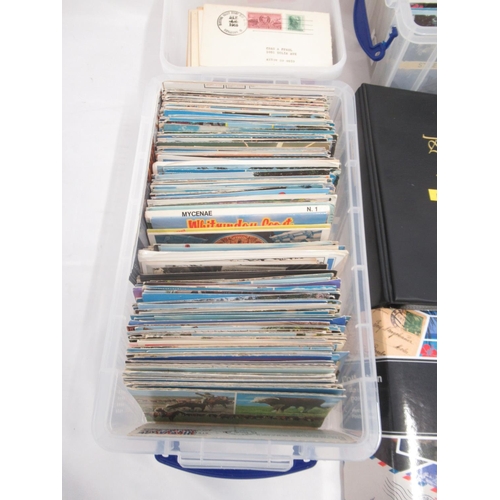 829 - Mixed assorted collection of British, Welsh, Irish, American and World postcards in boxes and folder... 