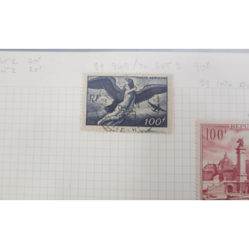 834 - 2 stamp folders cont. mixed international stamps relating to birds, a stamp album cont. mixed intern... 