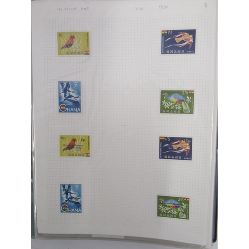 834 - 2 stamp folders cont. mixed international stamps relating to birds, a stamp album cont. mixed intern... 