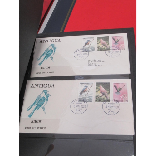 834 - 2 stamp folders cont. mixed international stamps relating to birds, a stamp album cont. mixed intern... 