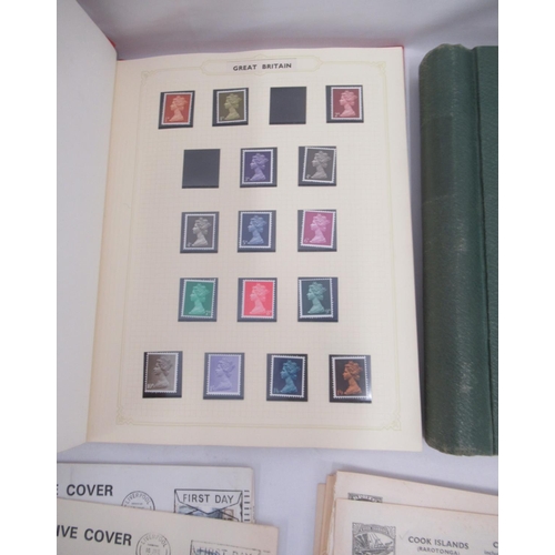 841 - Assorted collection of GB and International stamps both loose and in 2 stamp albums