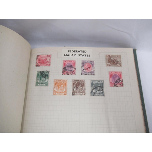 841 - Assorted collection of GB and International stamps both loose and in 2 stamp albums