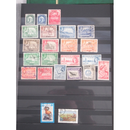 844 - Assorted collection of International and British stamps in 15 folders/albums