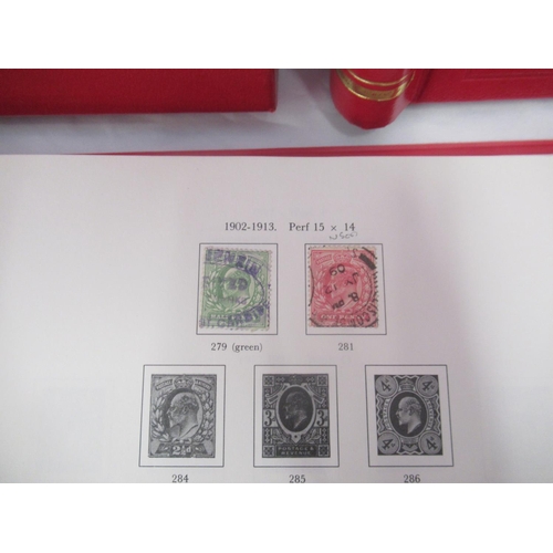 846 - Assorted collection of mixed GB and International stamps loose and in 13 folders/albums, with a addi... 