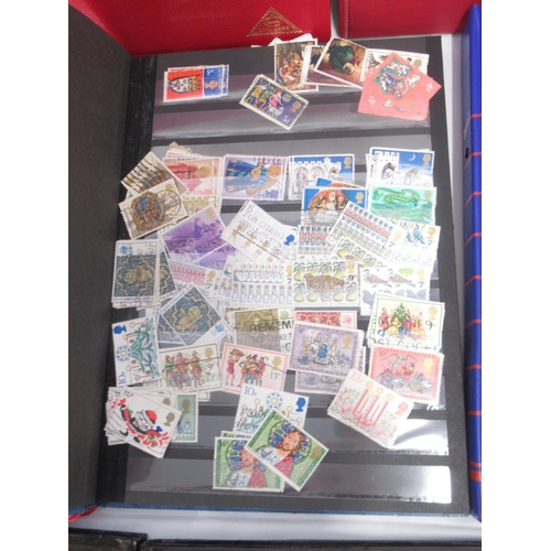 846 - Assorted collection of mixed GB and International stamps loose and in 13 folders/albums, with a addi... 