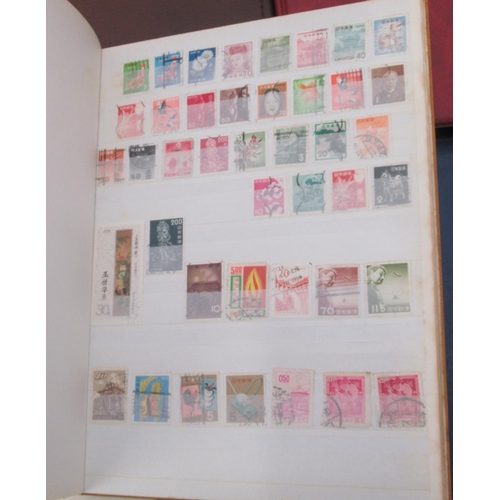 847 - Assorted collection of mixed GB and International stamps loose and in 10 albums/folders, with 2 Stan... 