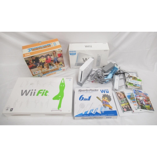 294 - Nintendo Wii with original box, Wii Family Trainer by Bandai, Wii Fit, 6 in 1 sports pack for Wii an... 