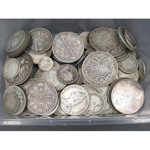 687 - Assorted collection of Queen Victoria crowns, shillings, half-crowns, etc. (34.91 ozt)