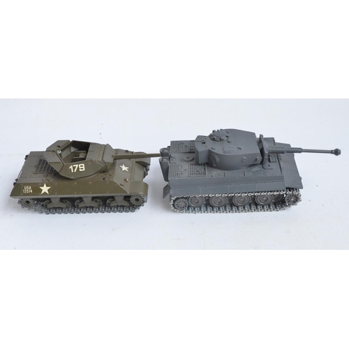 240 - Collection of diecast armour models from Solido to include 11 boxed single vehicle sets, WWII and po... 