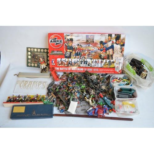 246 - Collection of toy soldiers and other figures to include Britain's Deetail Knights, Cowboys, American... 