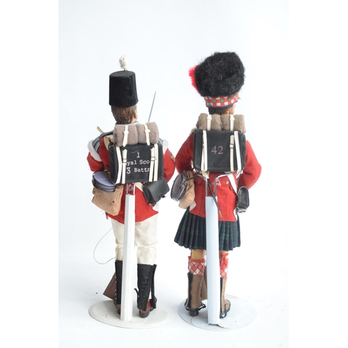 250 - Two 1/6 scale Napoleonic Series soldier figures from Modellers Loft/DiD Corp to include 'Angus', 42n... 