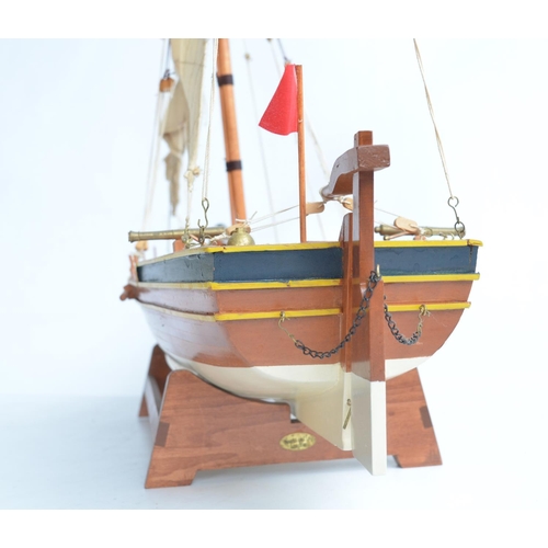 259 - Well constructed wooden plank on frame static model of a Napoleonic Wars era 12 oar British gunboat ... 