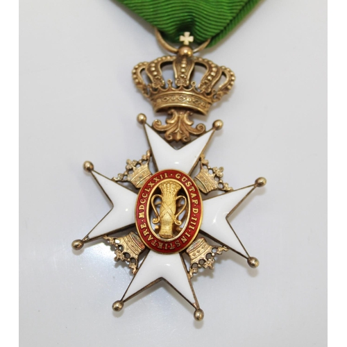 1114 - Swedish Royal Order of Vasa medal with accompanying miniature. Awarded to Swedish citizens for servi... 