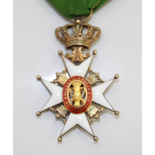 1114 - Swedish Royal Order of Vasa medal with accompanying miniature. Awarded to Swedish citizens for servi... 