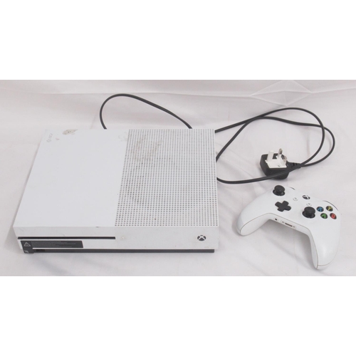 298 - Xbox One white console with controller