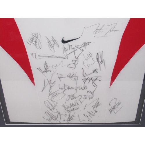 940 - Limited Edition no.26/100 Signed England Rugby 2003 World Cup Replica Shirt, with COA from England R... 