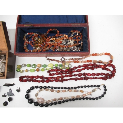 1056 - Collection of costume jewellery and collectables incl, several bead necklaces, brooches, clips, brac... 