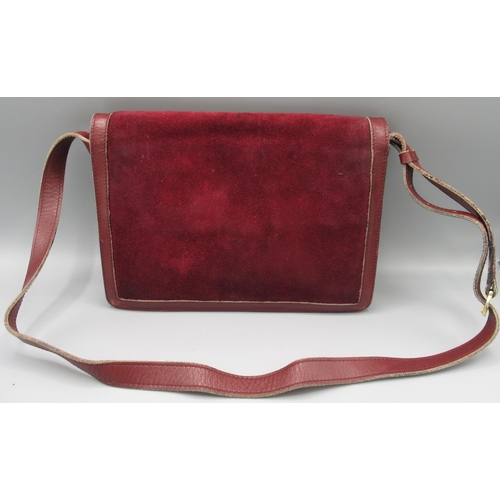 1061 - Cartier Must De burgundy suede leather shoulder bag, 1975, W24cm