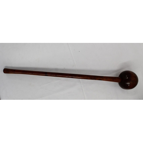 1105 - Circa 19th century South African Zulu hardwood knobkerrie with tapering shaft. Overall length 58cm