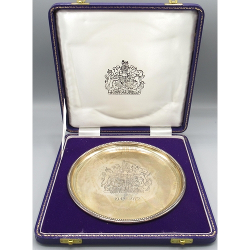 1265 - Silver salver commemorating Queen Elizabeth and Prince Philip's silver wedding anniversary, 1972, No... 