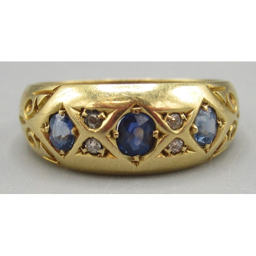 1020 - Victorian 18ct yellow gold ring set with three sapphires separated by smaller diamonds, stamped 18, ... 