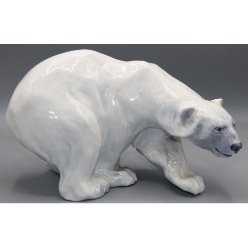 1514 - Royal Copenhagen model of a polar bear, L26cm