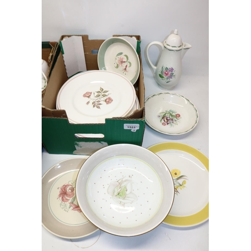 1522 - Collection of Susie Cooper teaware, various patterns incl. Gardenia and Fragrance (3 boxes)