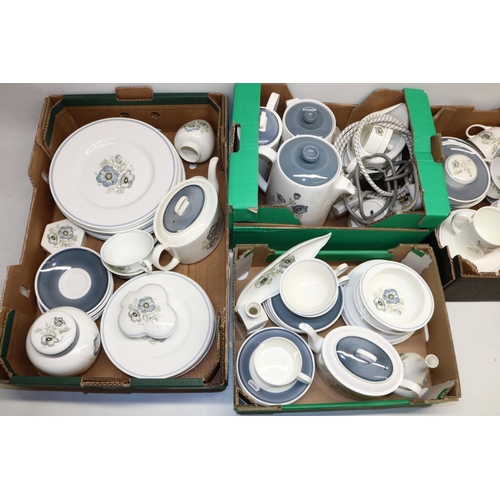 1523 - Large collection of Wedgwood Susie Cooper Glen Mist tableware and decorative items, incl. teapot, ke... 