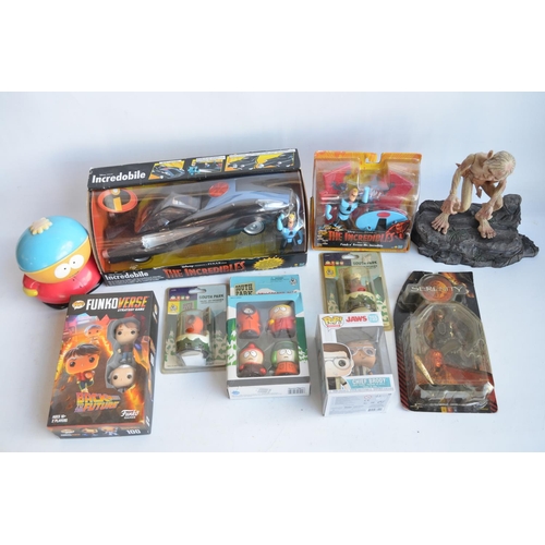 11 - Collection of fantasy action figures and sets to include an unboxed Gollum with sound (in working or... 