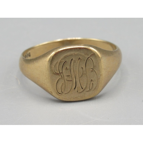 1337 - 9ct yellow gold signet ring with engraved initials JMB to square face, stamped 375, size W1/2, 5.2g