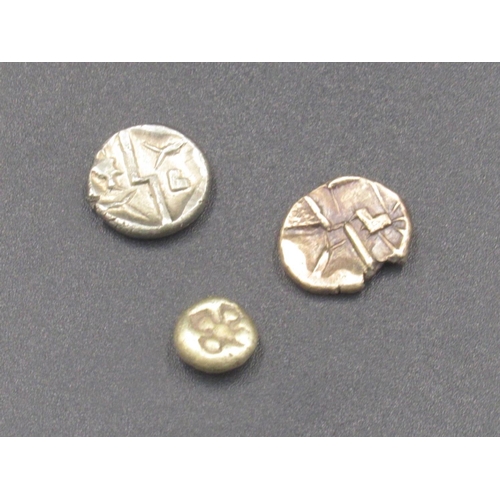 167 - Lydia Electrum (white gold) 1/6 stater & 2 Celtic Durotriges Electrum (white gold) quarter staters (... 