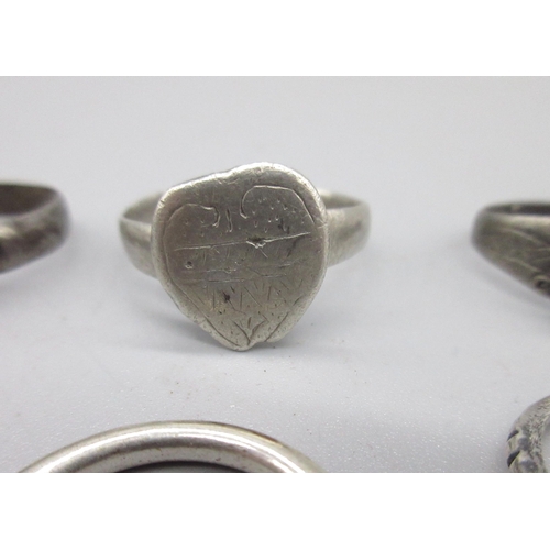 122 - Seven silver and white metal ancient rings (Victor Brox collection)