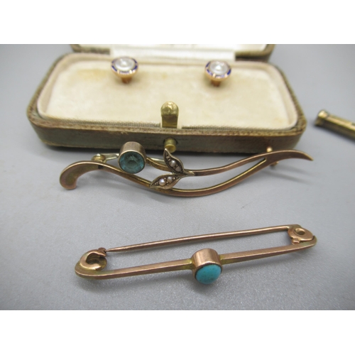 1645 - 9ct yellow gold bar brooch set with turquoise, another 9ct gold bar brooch set with pale blue stone,... 