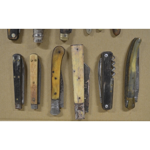 286 - Collection of 12 pocket knives of various styles including bone, horn and mother of pearl handled ex... 