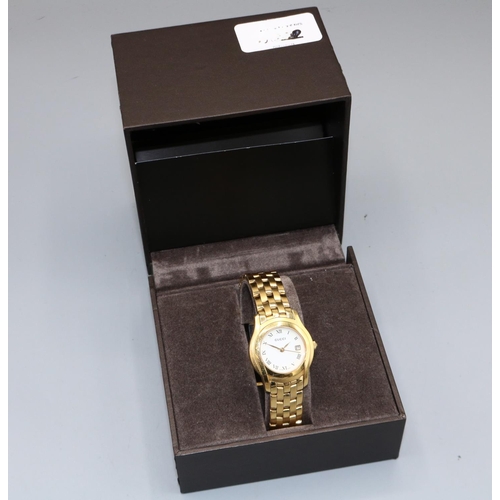 1342 - Ladies Gucci gold plated quartz wristwatch with date on matching bracelet, signed butterfly clasp, s... 