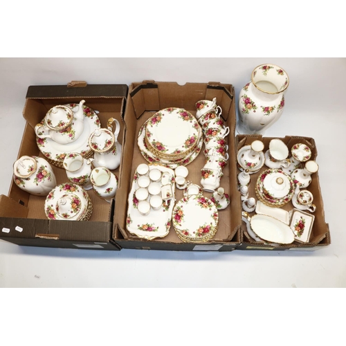 1390 - Collection of Royal Albert Old Country Roses dinnerware, teaware and decorative items, incl. eight t... 