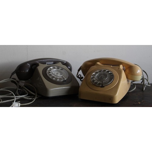 1237 - Pair of vintage GPO telephones, circa 1970s/1980s. Ivory and brown/grey colour. Complete with wiring... 