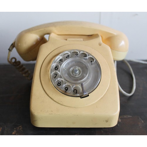 1237 - Pair of vintage GPO telephones, circa 1970s/1980s. Ivory and brown/grey colour. Complete with wiring... 