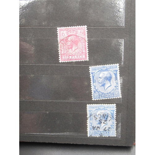 1400 - Two small red stamp books cont. a mixture of late C19th early and later C20th British stamps to inc.... 