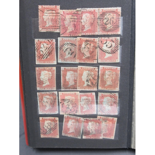 1400 - Two small red stamp books cont. a mixture of late C19th early and later C20th British stamps to inc.... 