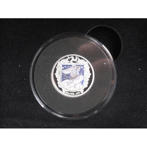 200 - The 2022 Christmas Silver Proof Sovereign, in case with COA limited edition of 1350 (Victor Brox col... 