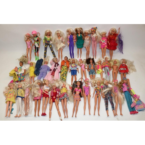 1718 - Very large collection of 1980s and 90s Sindy dolls